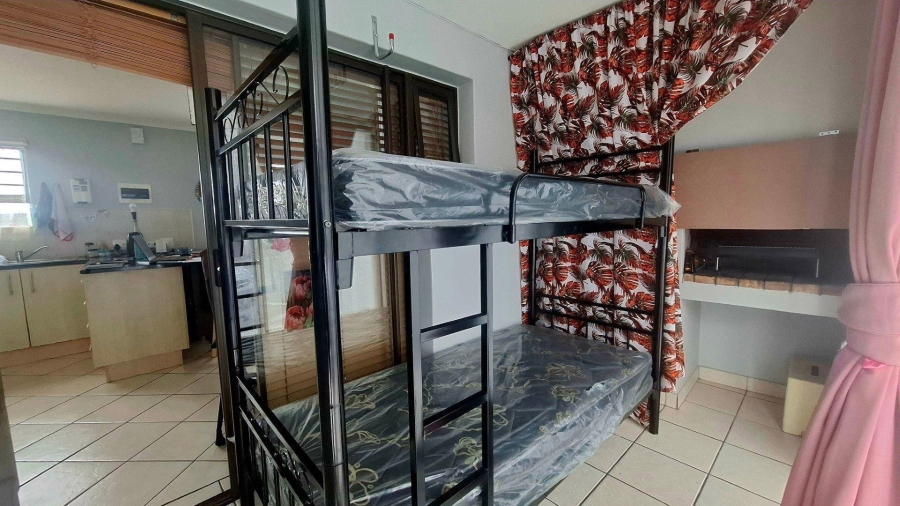 1 Bedroom Property for Sale in Hartenbos Central Western Cape